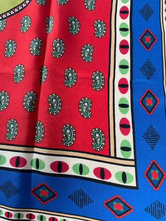 👜 Rare Gucci Blind For Love Tiger Moon Silk Scarf – NWT - Picture 5 of 16